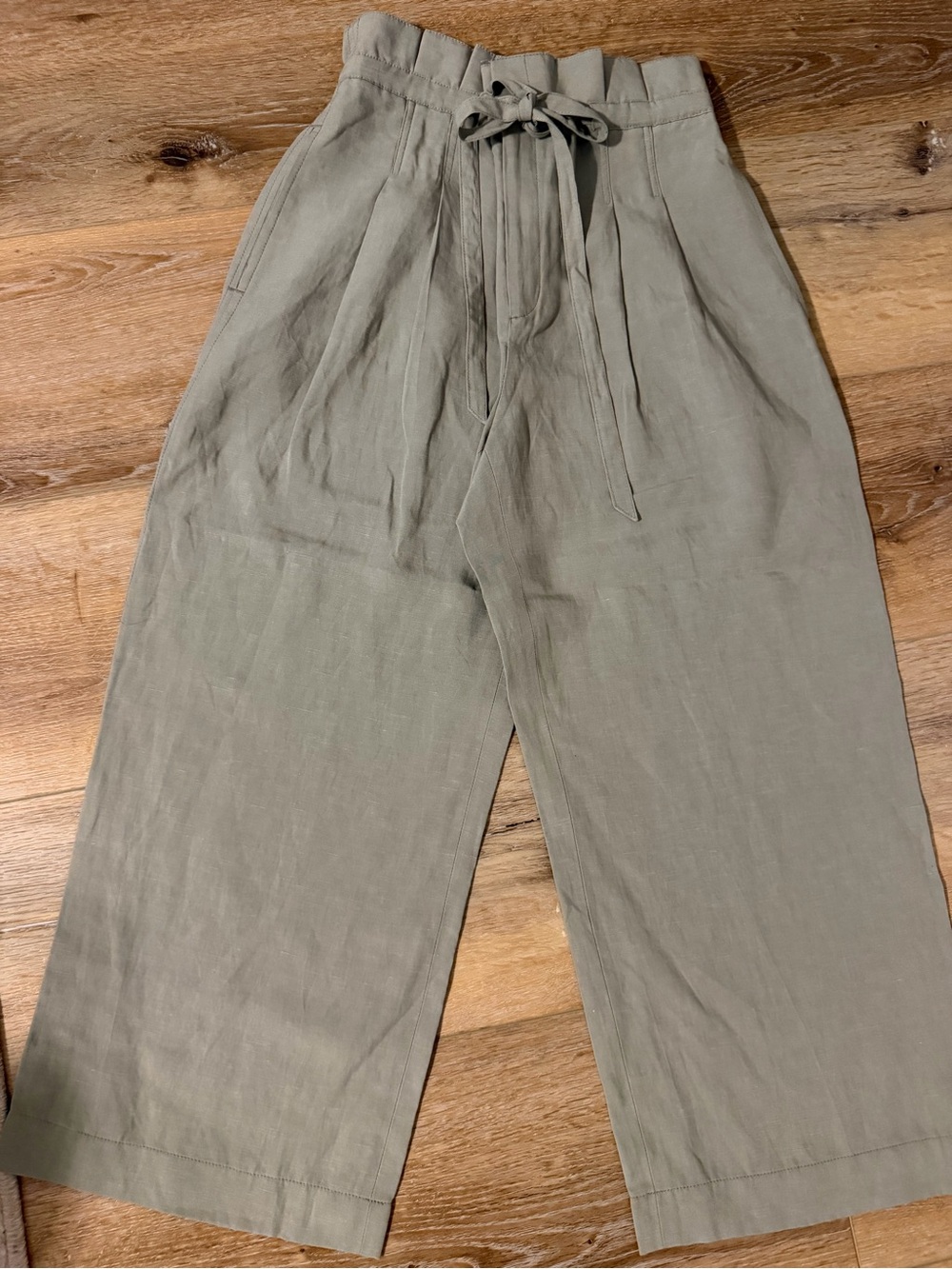 NWOT Club Monaco Wide Leg Drawstring Pants in Olive